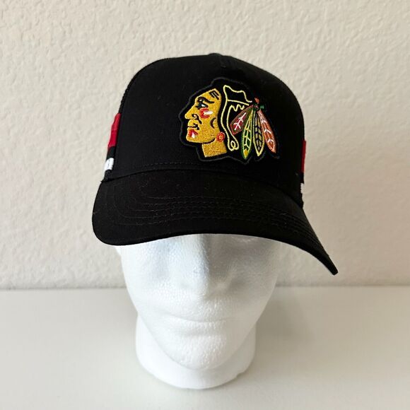 AMERICAN NEEDLE NHL Chicago Blackhawks Adjustable Snapback Hat in Black - Picture 1 of 9